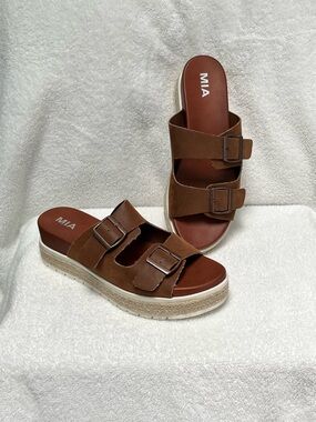 Women’s MIA Chestnut Brown Double-Buckle Platform Mule Sandals SZ 10 Medium NWOT